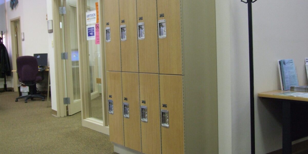Phenolic core shower locker - DeBourgh Flex fitness
