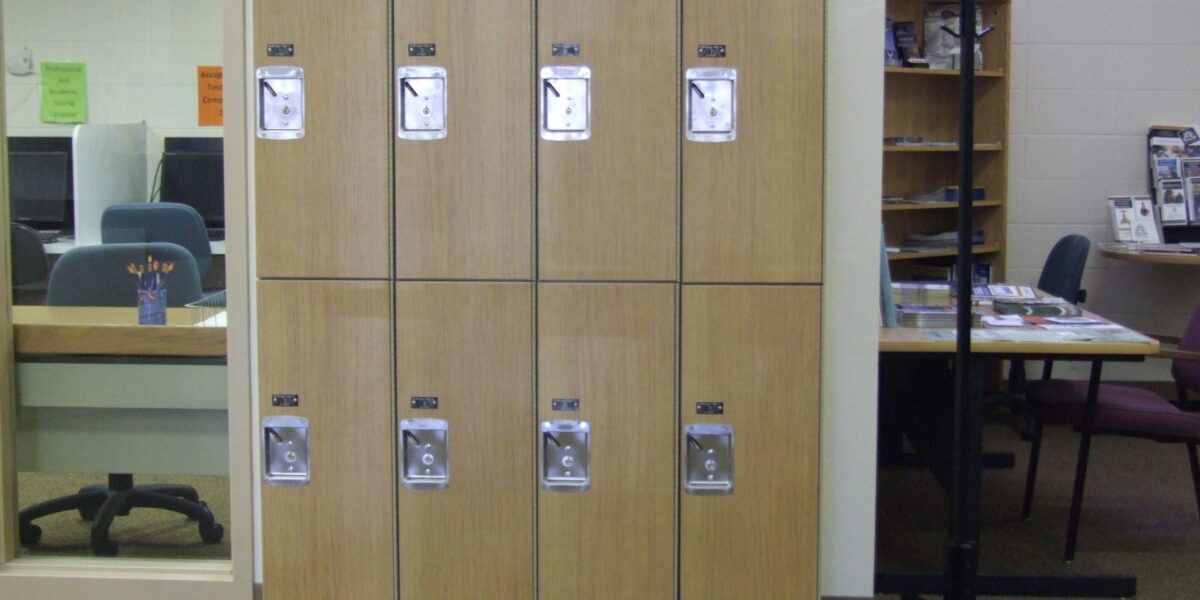 Bench integrated locker - DeBourgh Flex fitness